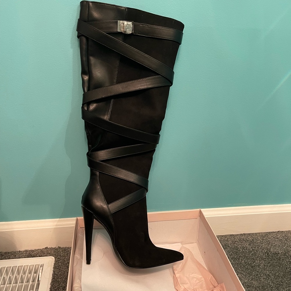 Sz 7 Justfab black stillettos brand new